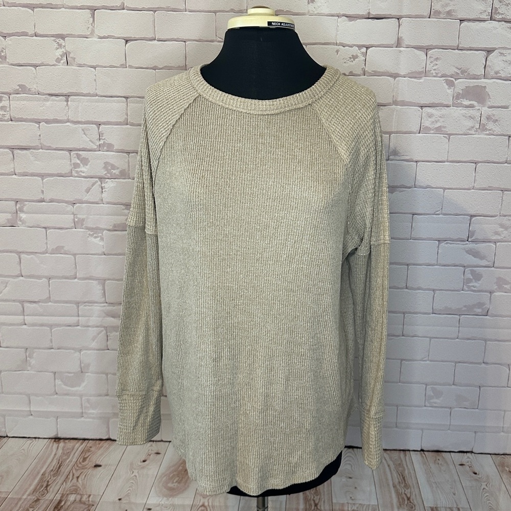 Super Soft Waffle Knit Top by SO Size Large
Lightweight business Casual Warm - Picture 2 of 6